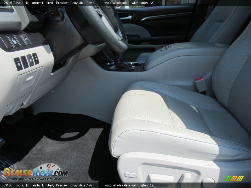 2016 Toyota Highlander Limited Predawn Gray Mica / Ash Photo #9