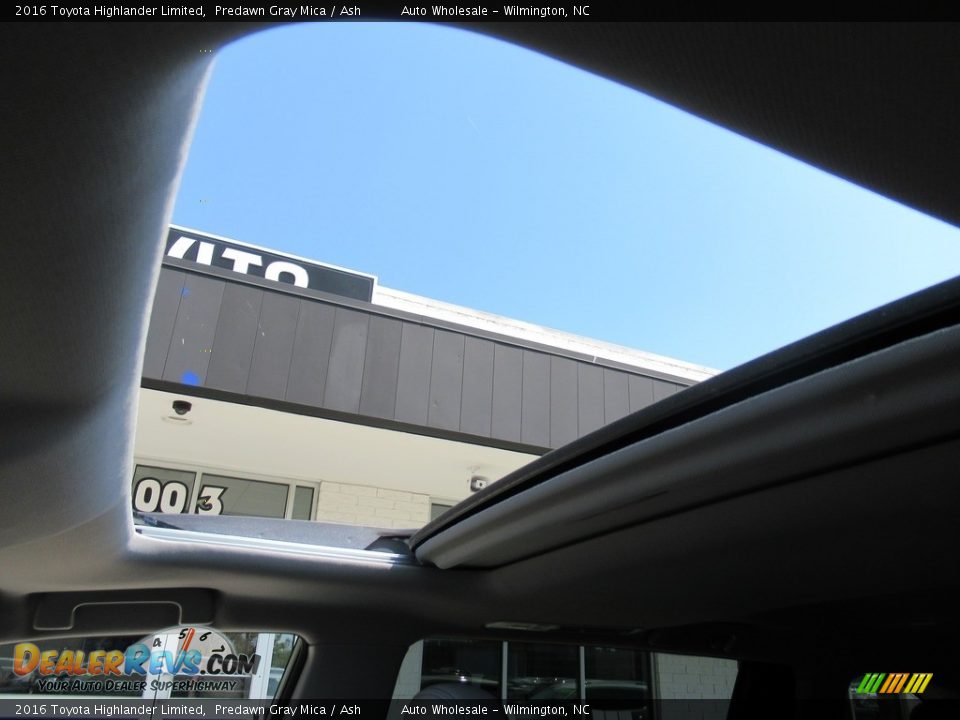 2016 Toyota Highlander Limited Predawn Gray Mica / Ash Photo #13
