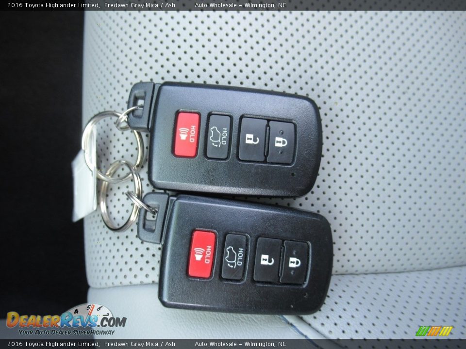 2016 Toyota Highlander Limited Predawn Gray Mica / Ash Photo #20