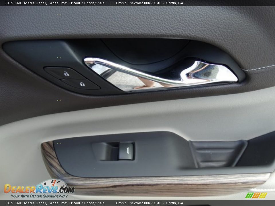 2019 GMC Acadia Denali White Frost Tricoat / Cocoa/Shale Photo #28