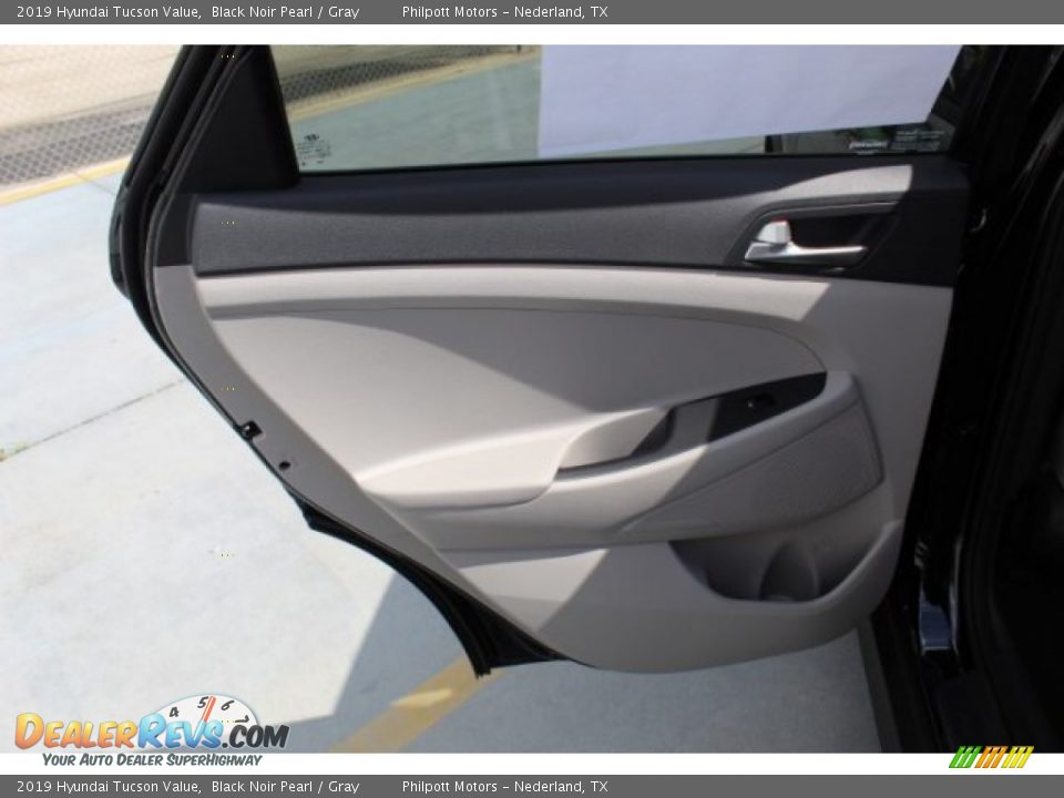 2019 Hyundai Tucson Value Black Noir Pearl / Gray Photo #17
