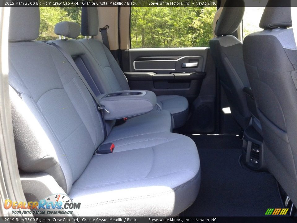 2019 Ram 3500 Big Horn Crew Cab 4x4 Granite Crystal Metallic / Black Photo #14