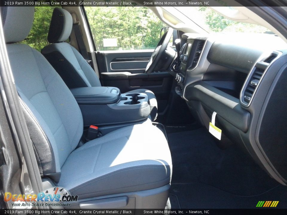 2019 Ram 3500 Big Horn Crew Cab 4x4 Granite Crystal Metallic / Black Photo #15