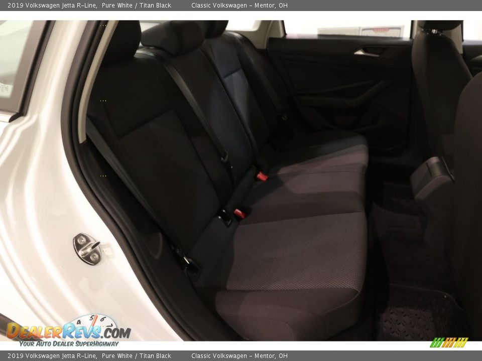 2019 Volkswagen Jetta R-Line Pure White / Titan Black Photo #16