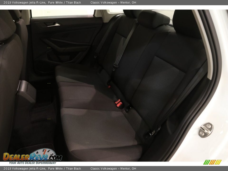 2019 Volkswagen Jetta R-Line Pure White / Titan Black Photo #17