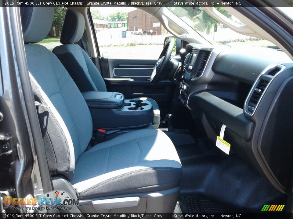 2019 Ram 4500 SLT Crew Cab 4x4 Chassis Granite Crystal Metallic / Black/Diesel Gray Photo #14