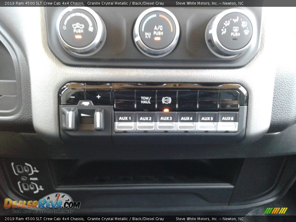 2019 Ram 4500 SLT Crew Cab 4x4 Chassis Granite Crystal Metallic / Black/Diesel Gray Photo #21