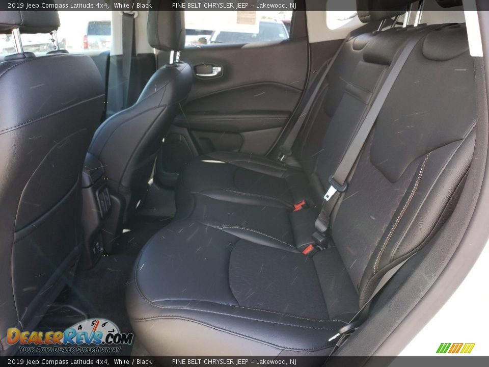 2019 Jeep Compass Latitude 4x4 White / Black Photo #6