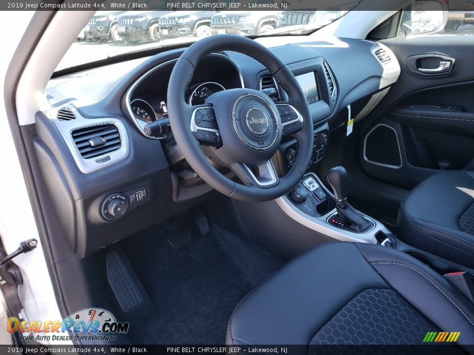 2019 Jeep Compass Latitude 4x4 White / Black Photo #7