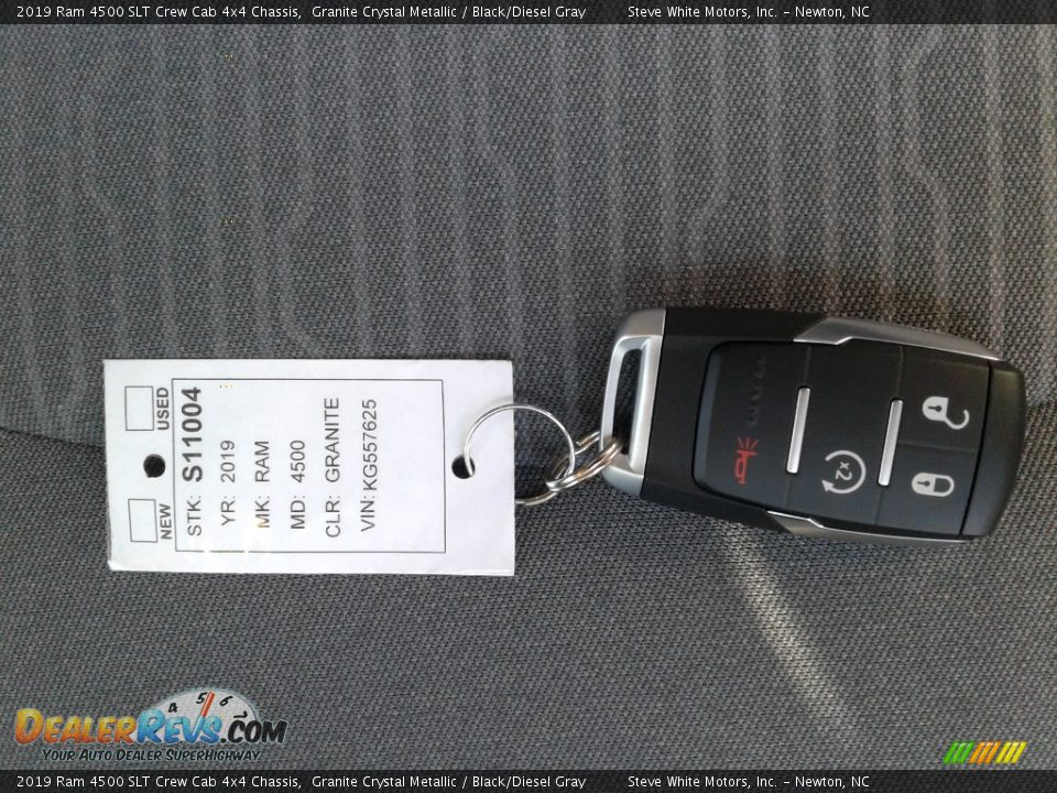2019 Ram 4500 SLT Crew Cab 4x4 Chassis Granite Crystal Metallic / Black/Diesel Gray Photo #25