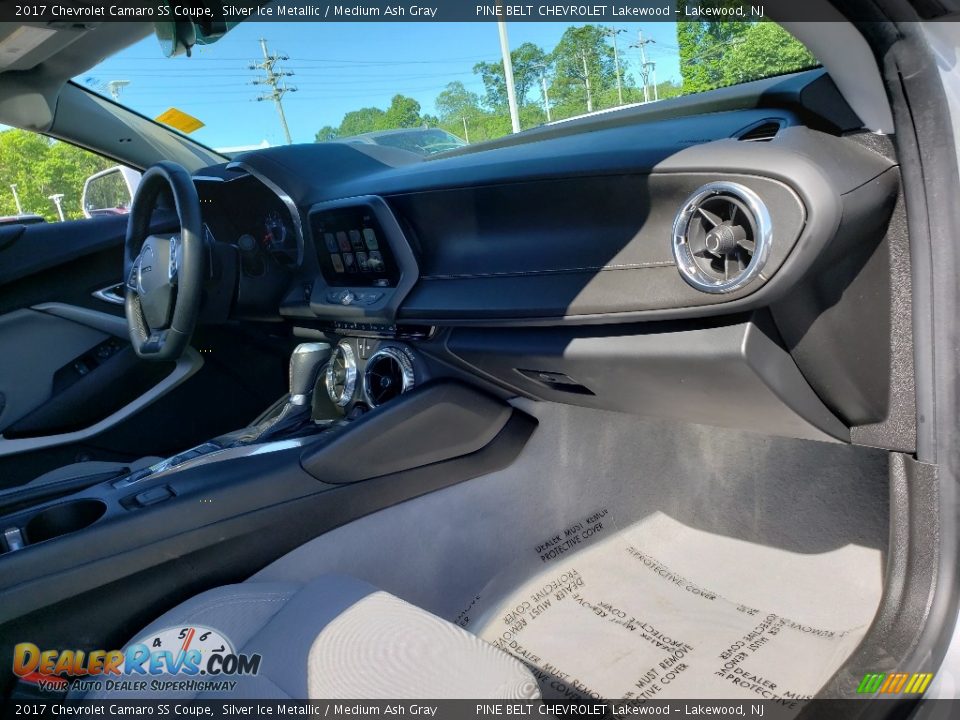 2017 Chevrolet Camaro SS Coupe Silver Ice Metallic / Medium Ash Gray Photo #11