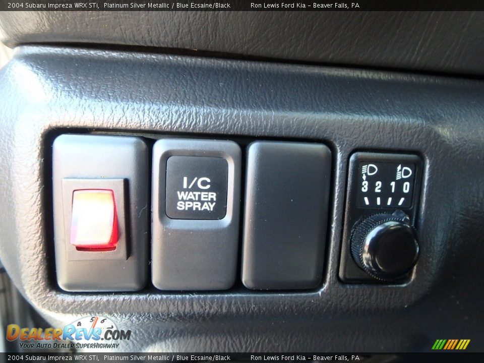 2004 Subaru Impreza WRX STi Platinum Silver Metallic / Blue Ecsaine/Black Photo #16