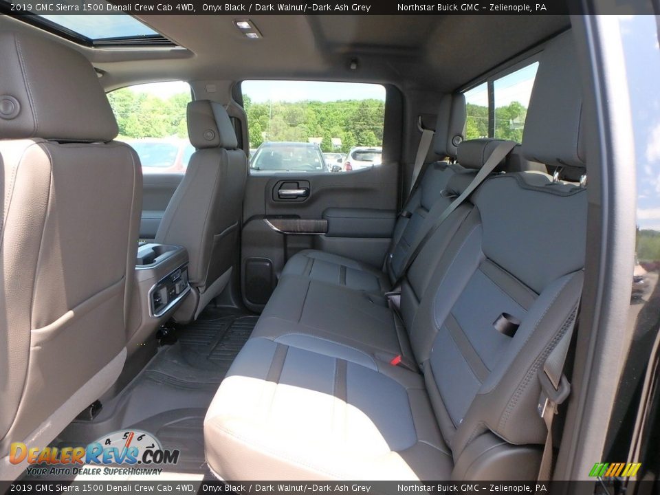 2019 GMC Sierra 1500 Denali Crew Cab 4WD Onyx Black / Dark Walnut/­Dark Ash Grey Photo #11