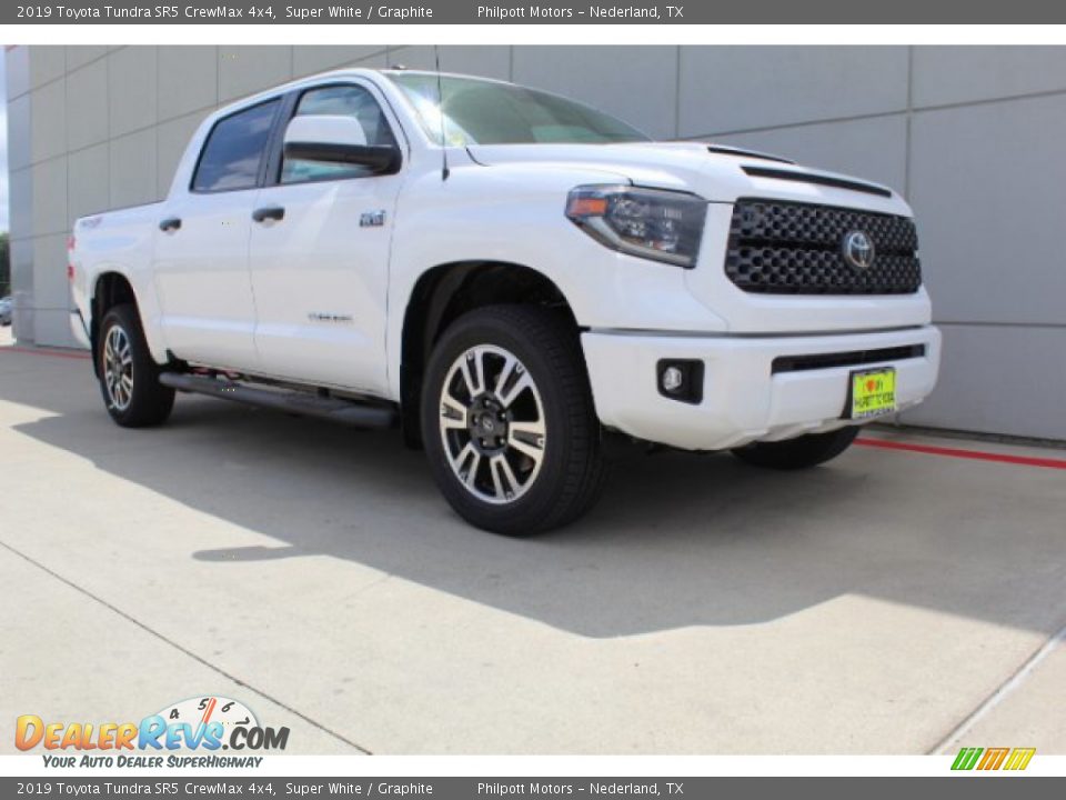 2019 Toyota Tundra SR5 CrewMax 4x4 Super White / Graphite Photo #2