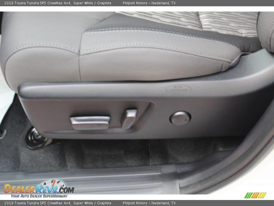 2019 Toyota Tundra SR5 CrewMax 4x4 Super White / Graphite Photo #8