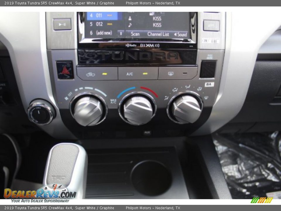 2019 Toyota Tundra SR5 CrewMax 4x4 Super White / Graphite Photo #21
