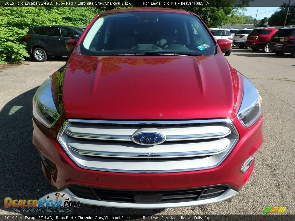 2019 Ford Escape SE 4WD Ruby Red / Chromite Gray/Charcoal Black Photo #8