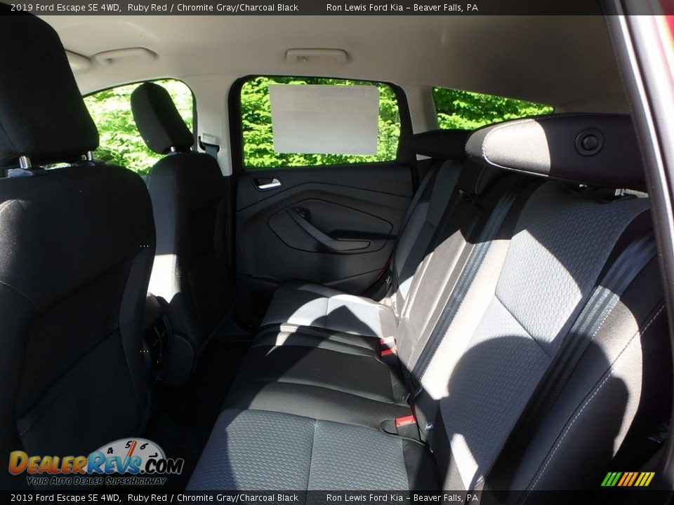 2019 Ford Escape SE 4WD Ruby Red / Chromite Gray/Charcoal Black Photo #12