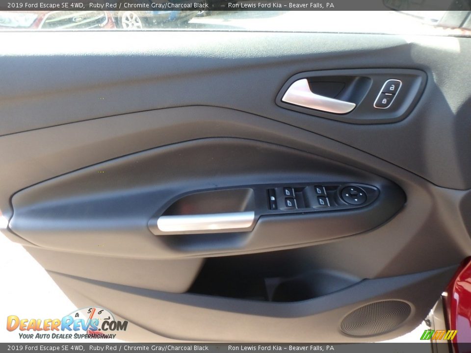 2019 Ford Escape SE 4WD Ruby Red / Chromite Gray/Charcoal Black Photo #14