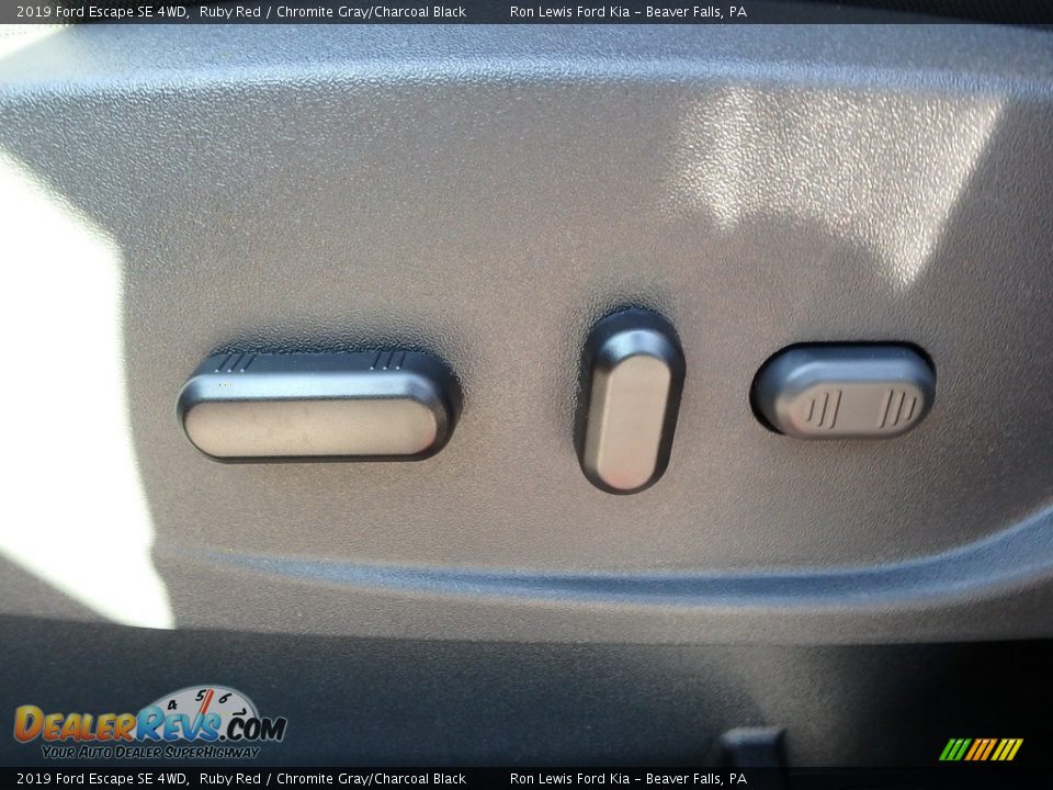 2019 Ford Escape SE 4WD Ruby Red / Chromite Gray/Charcoal Black Photo #16