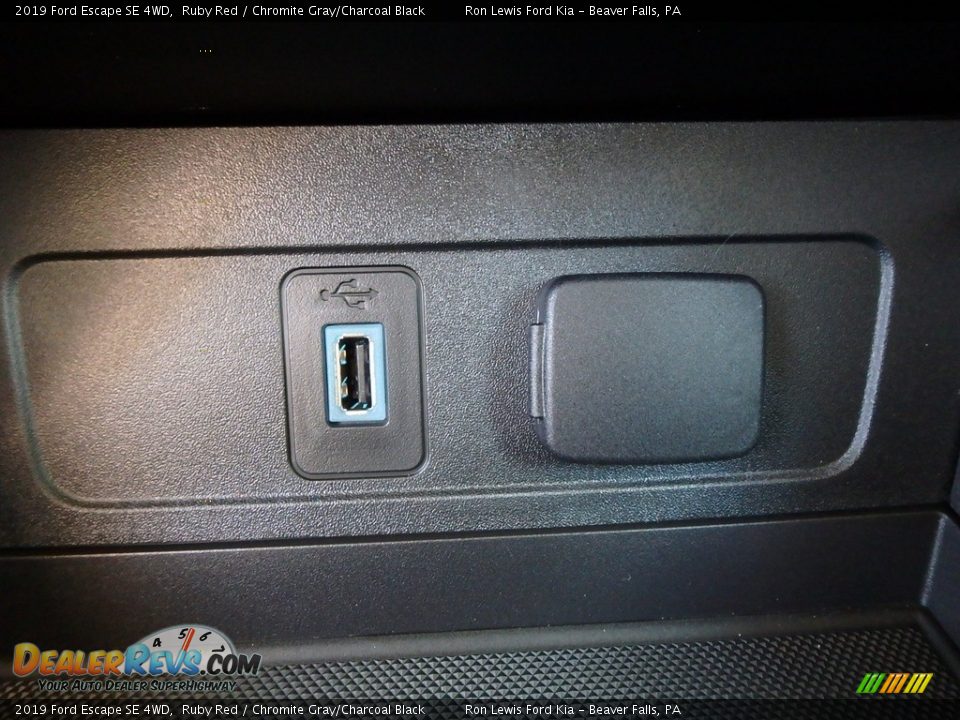 2019 Ford Escape SE 4WD Ruby Red / Chromite Gray/Charcoal Black Photo #19