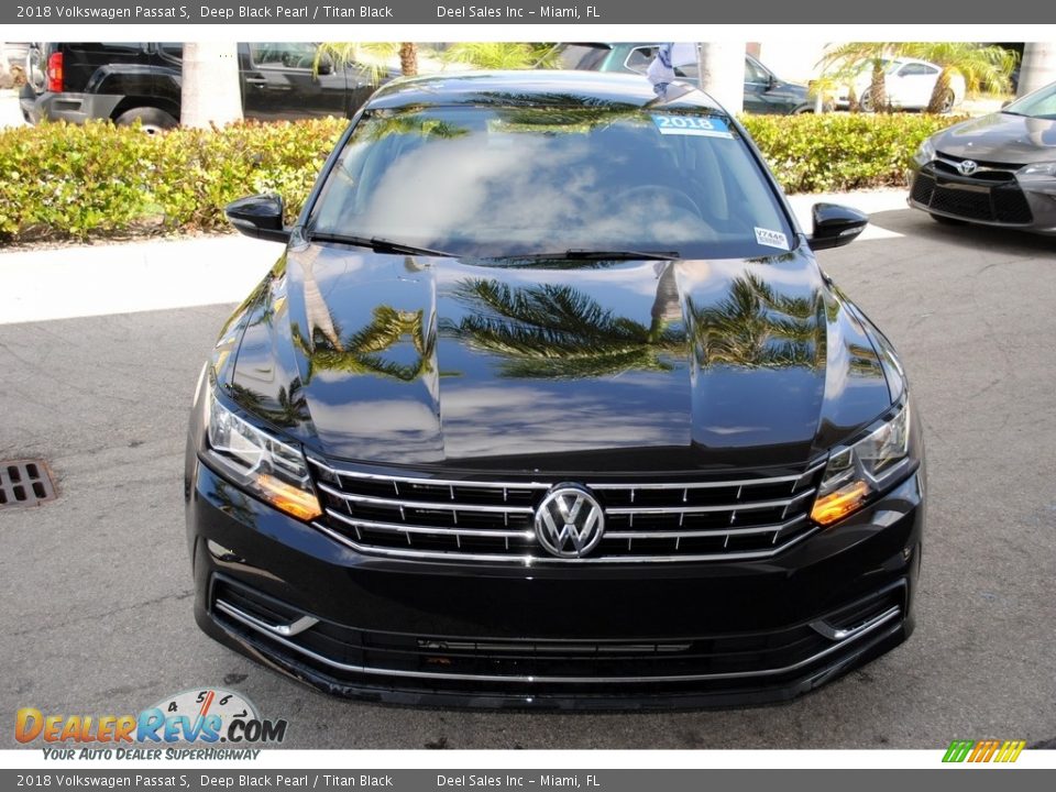 2018 Volkswagen Passat S Deep Black Pearl / Titan Black Photo #3