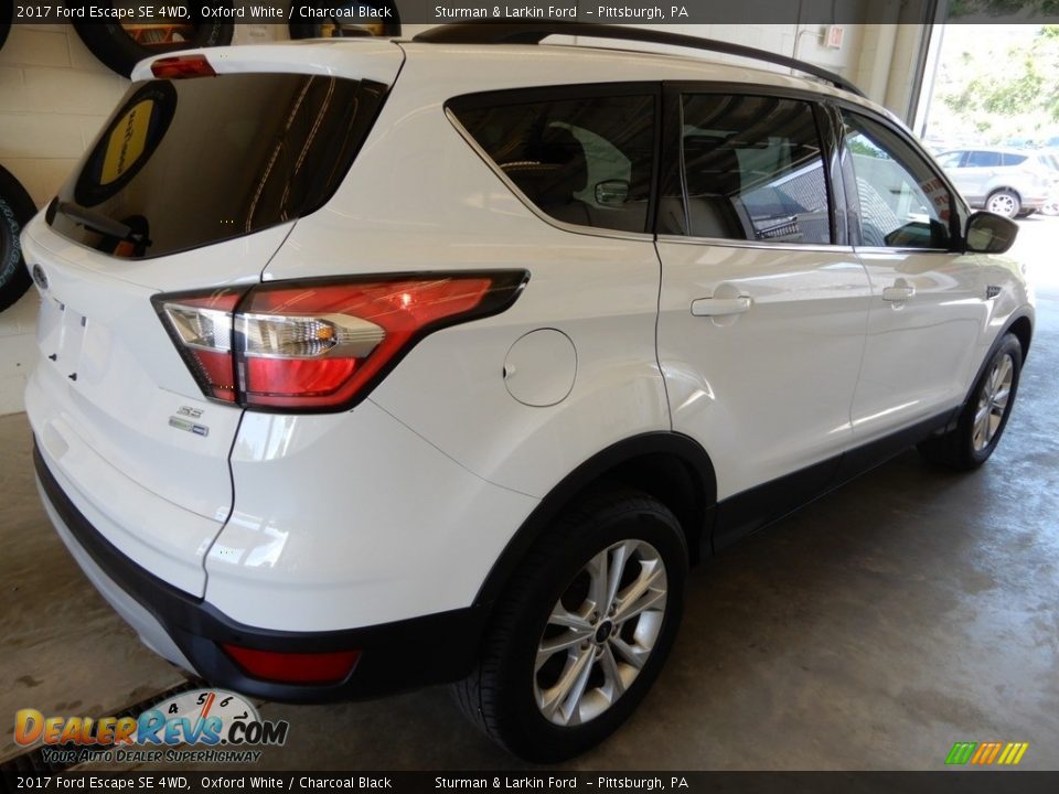2017 Ford Escape SE 4WD Oxford White / Charcoal Black Photo #4