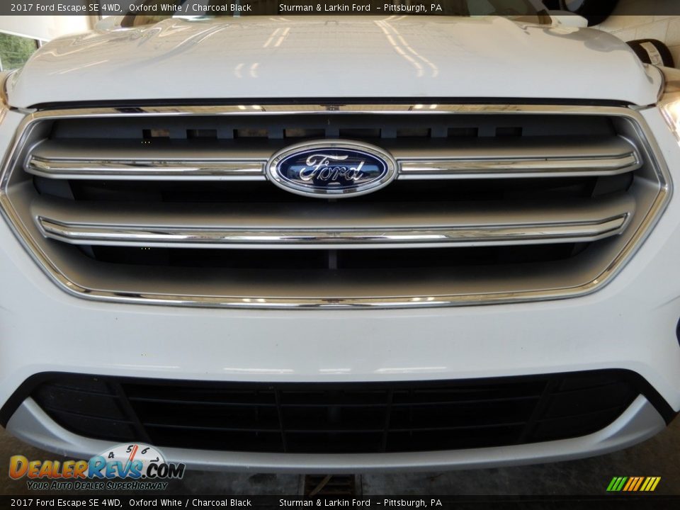 2017 Ford Escape SE 4WD Oxford White / Charcoal Black Photo #12