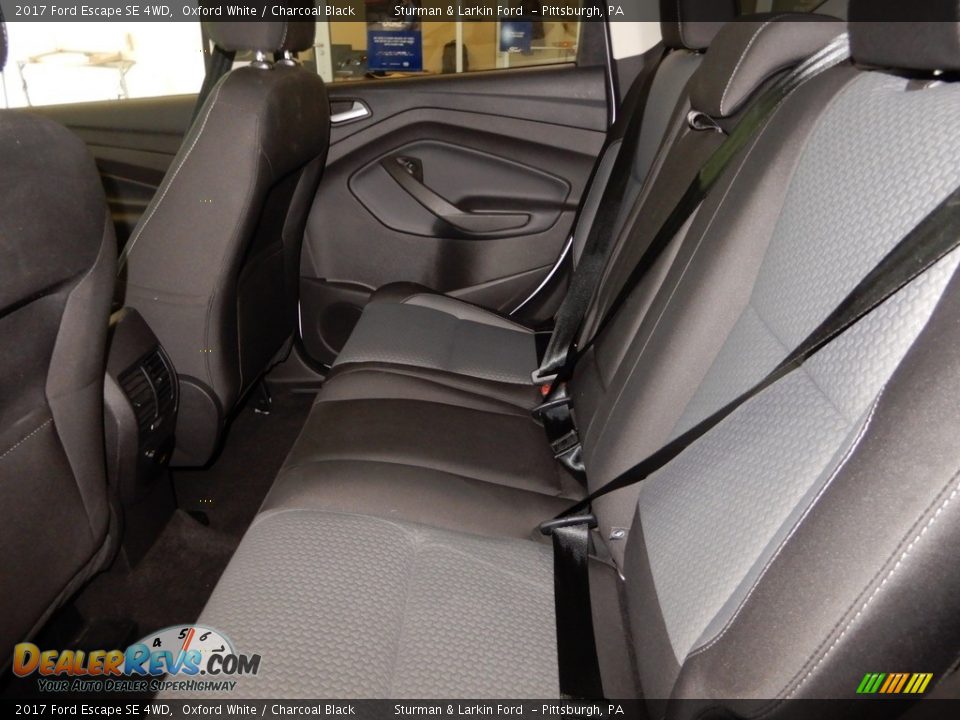 2017 Ford Escape SE 4WD Oxford White / Charcoal Black Photo #17