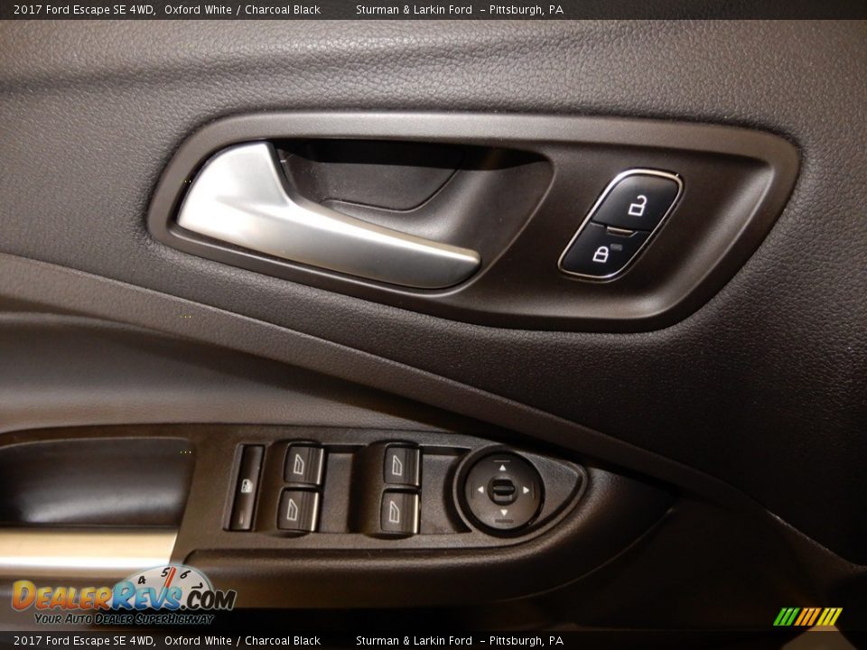 2017 Ford Escape SE 4WD Oxford White / Charcoal Black Photo #19