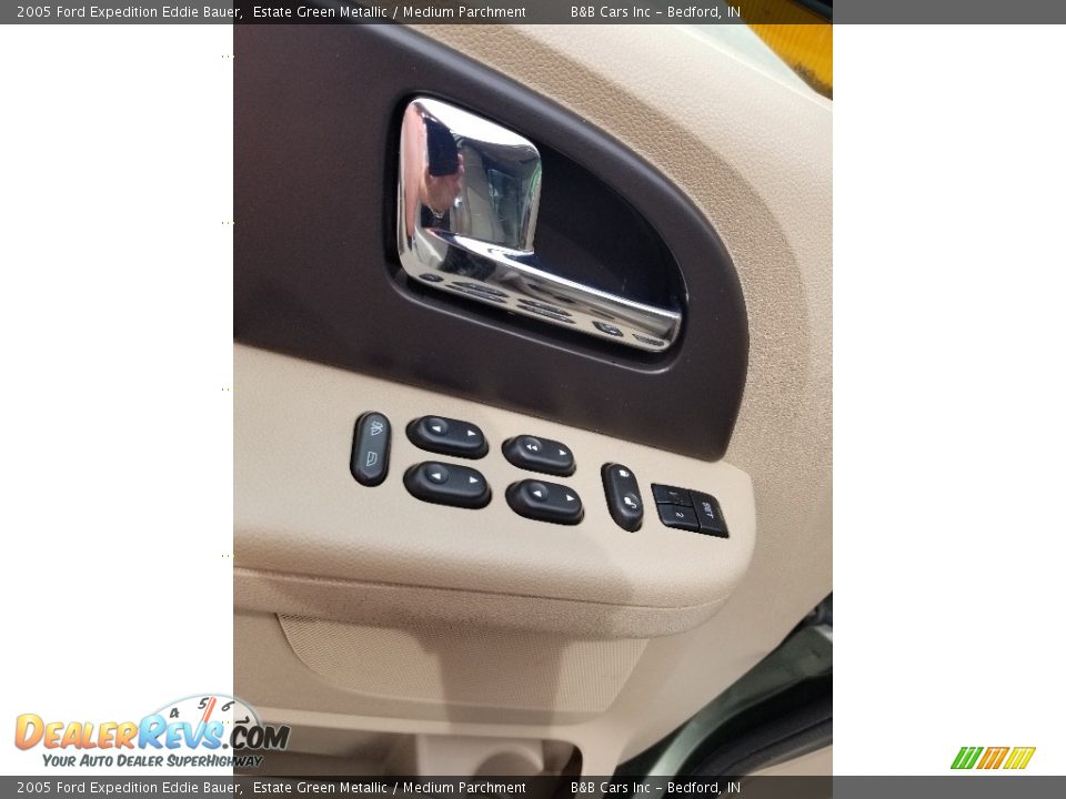 2005 Ford Expedition Eddie Bauer Estate Green Metallic / Medium Parchment Photo #15