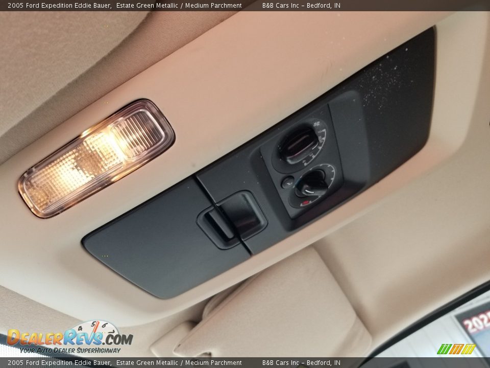 2005 Ford Expedition Eddie Bauer Estate Green Metallic / Medium Parchment Photo #19