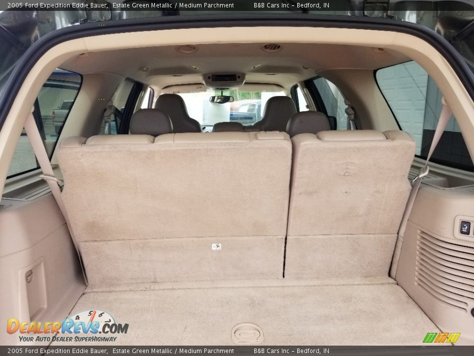 2005 Ford Expedition Eddie Bauer Estate Green Metallic / Medium Parchment Photo #23