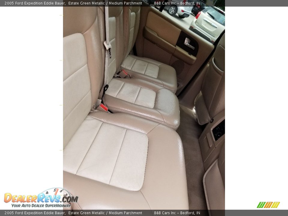 2005 Ford Expedition Eddie Bauer Estate Green Metallic / Medium Parchment Photo #26