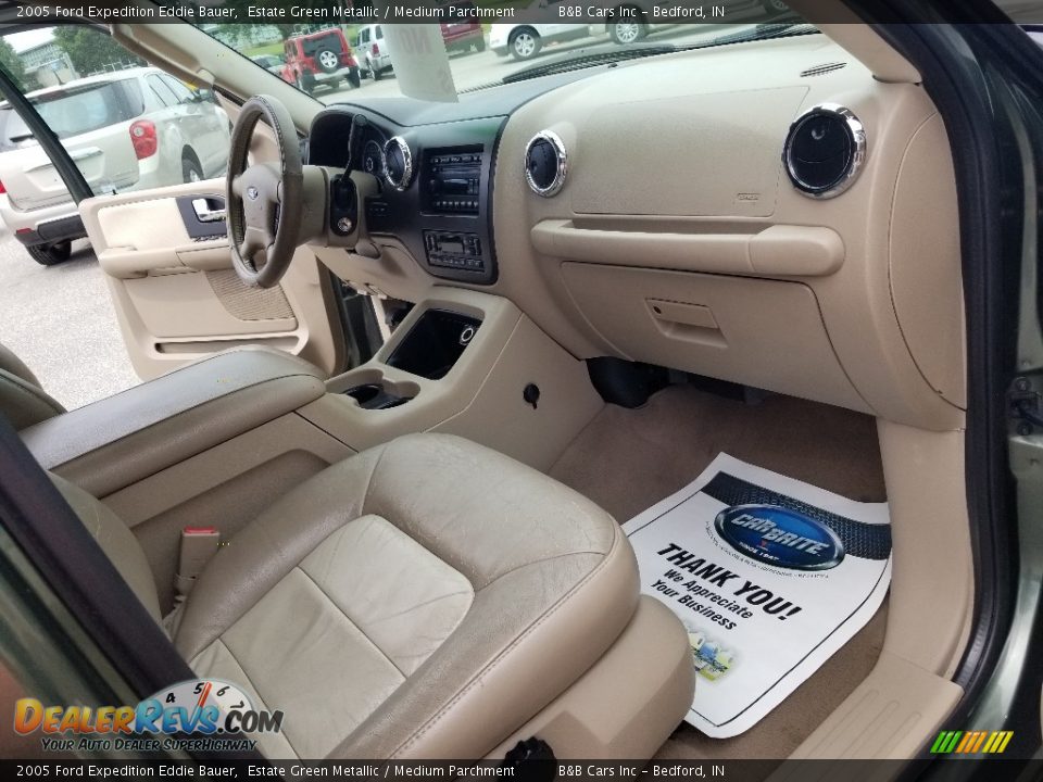 2005 Ford Expedition Eddie Bauer Estate Green Metallic / Medium Parchment Photo #27