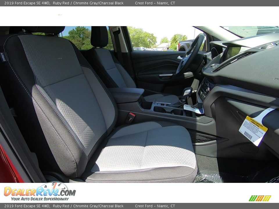 2019 Ford Escape SE 4WD Ruby Red / Chromite Gray/Charcoal Black Photo #24