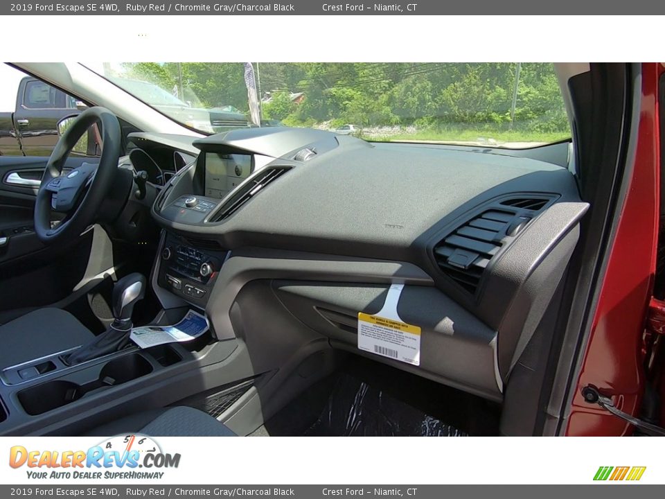 2019 Ford Escape SE 4WD Ruby Red / Chromite Gray/Charcoal Black Photo #25