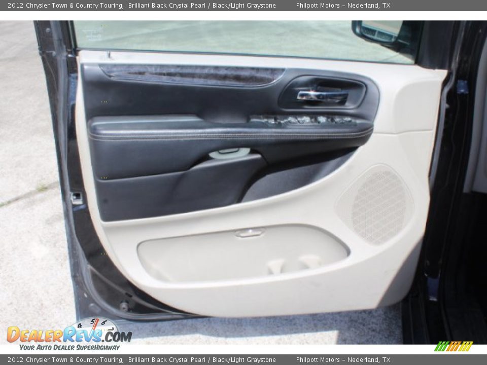 2012 Chrysler Town & Country Touring Brilliant Black Crystal Pearl / Black/Light Graystone Photo #11