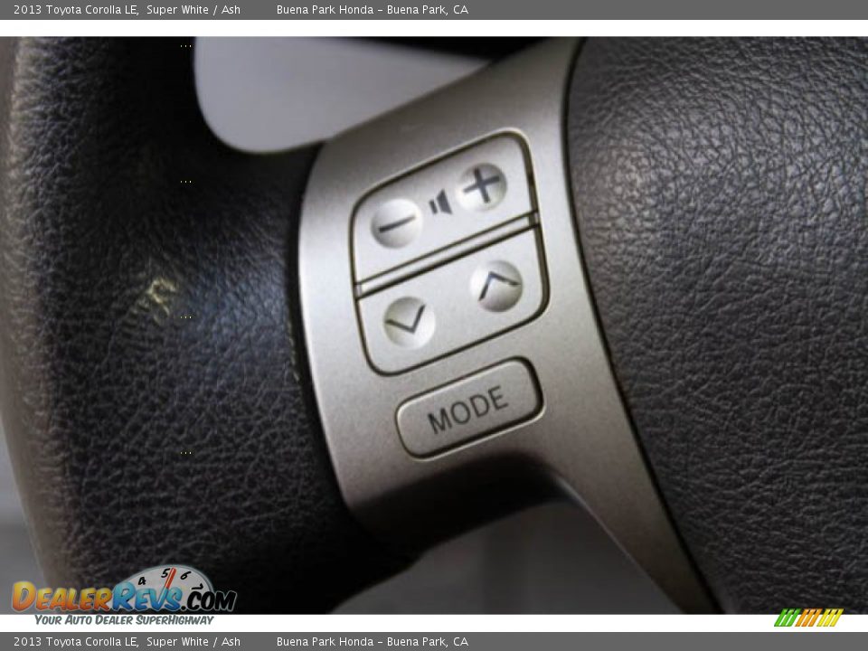 2013 Toyota Corolla LE Super White / Ash Photo #16