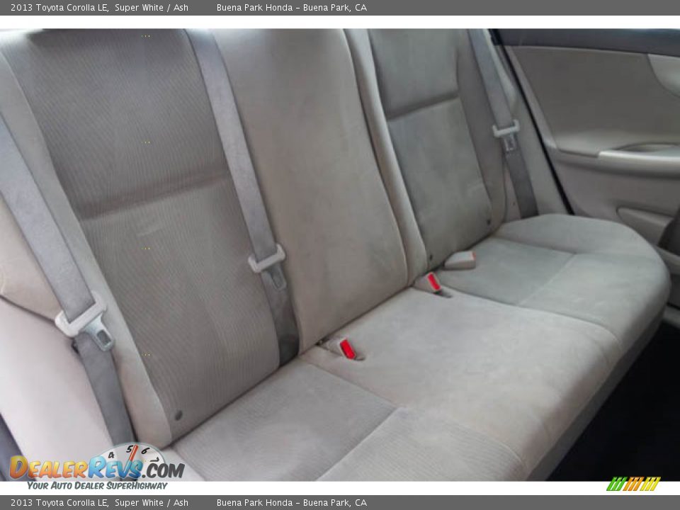 2013 Toyota Corolla LE Super White / Ash Photo #21