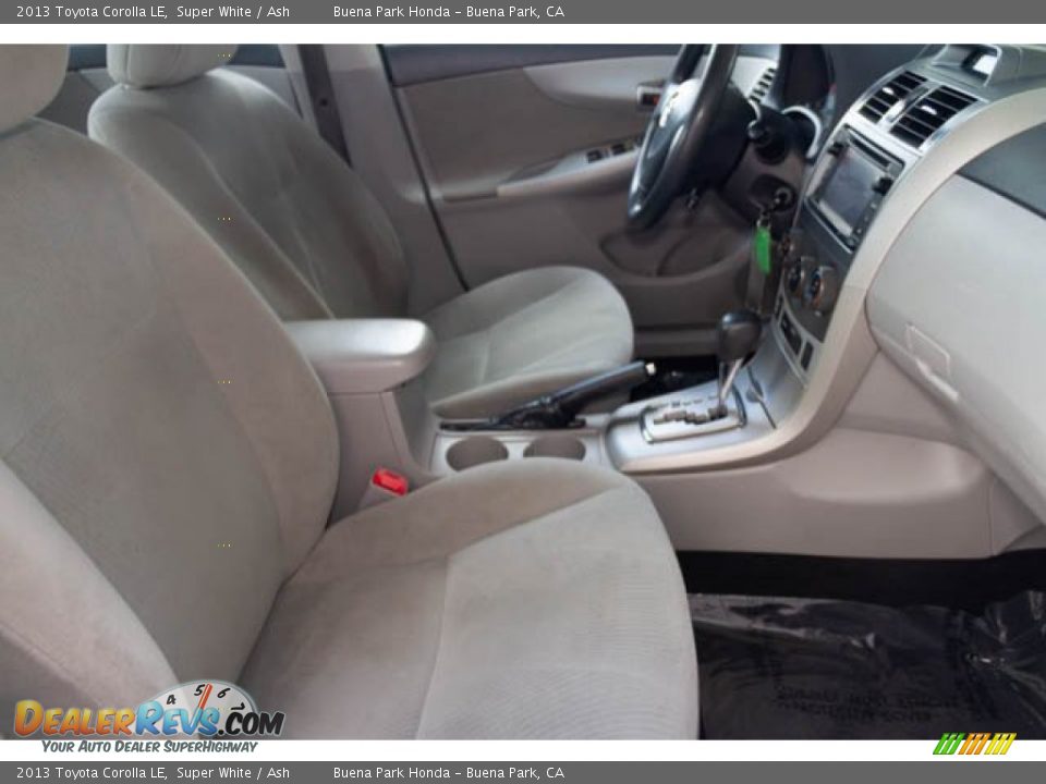 2013 Toyota Corolla LE Super White / Ash Photo #22