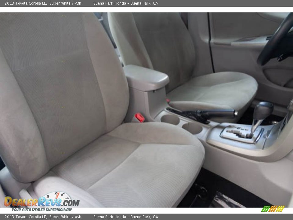 2013 Toyota Corolla LE Super White / Ash Photo #23