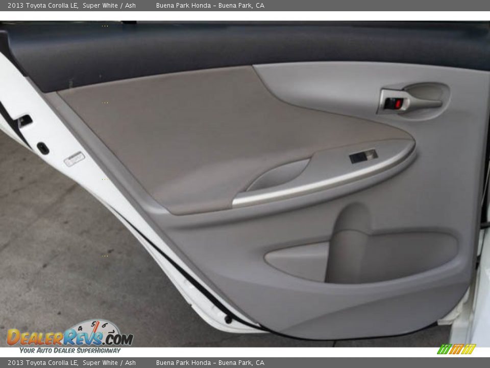 2013 Toyota Corolla LE Super White / Ash Photo #29