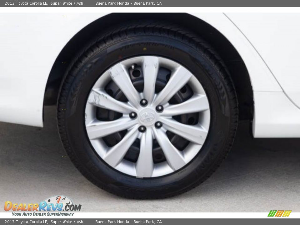 2013 Toyota Corolla LE Super White / Ash Photo #34
