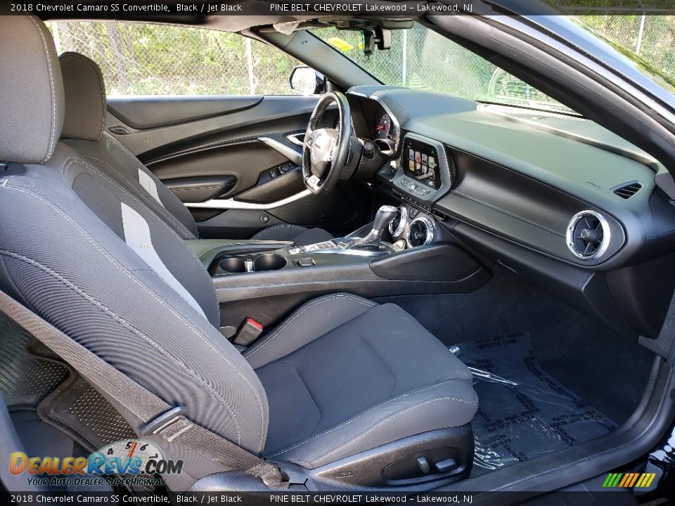 Front Seat of 2018 Chevrolet Camaro SS Convertible Photo #11