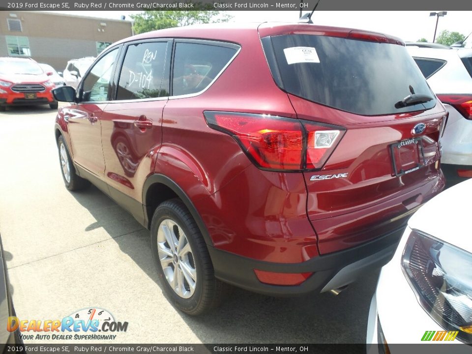 2019 Ford Escape SE Ruby Red / Chromite Gray/Charcoal Black Photo #3