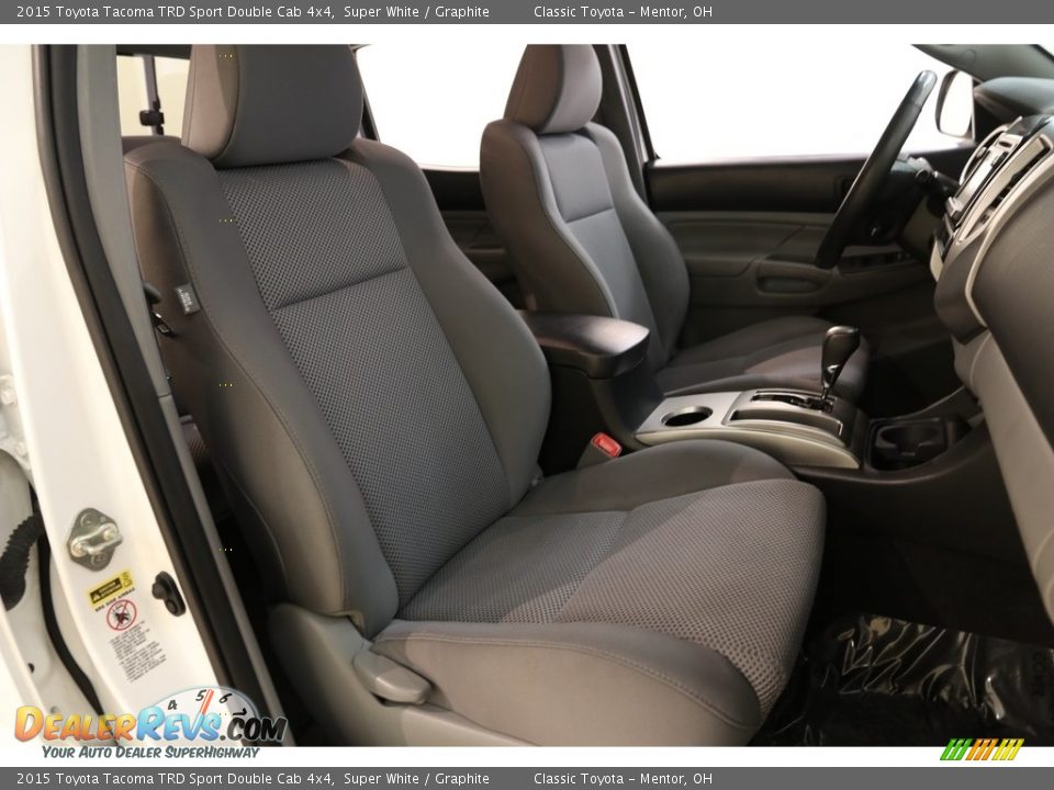 2015 Toyota Tacoma TRD Sport Double Cab 4x4 Super White / Graphite Photo #13