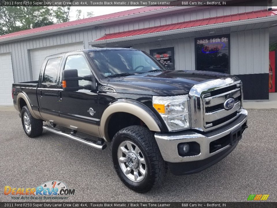 2011 Ford F250 Super Duty Lariat Crew Cab 4x4 Tuxedo Black Metallic / Black Two Tone Leather Photo #2