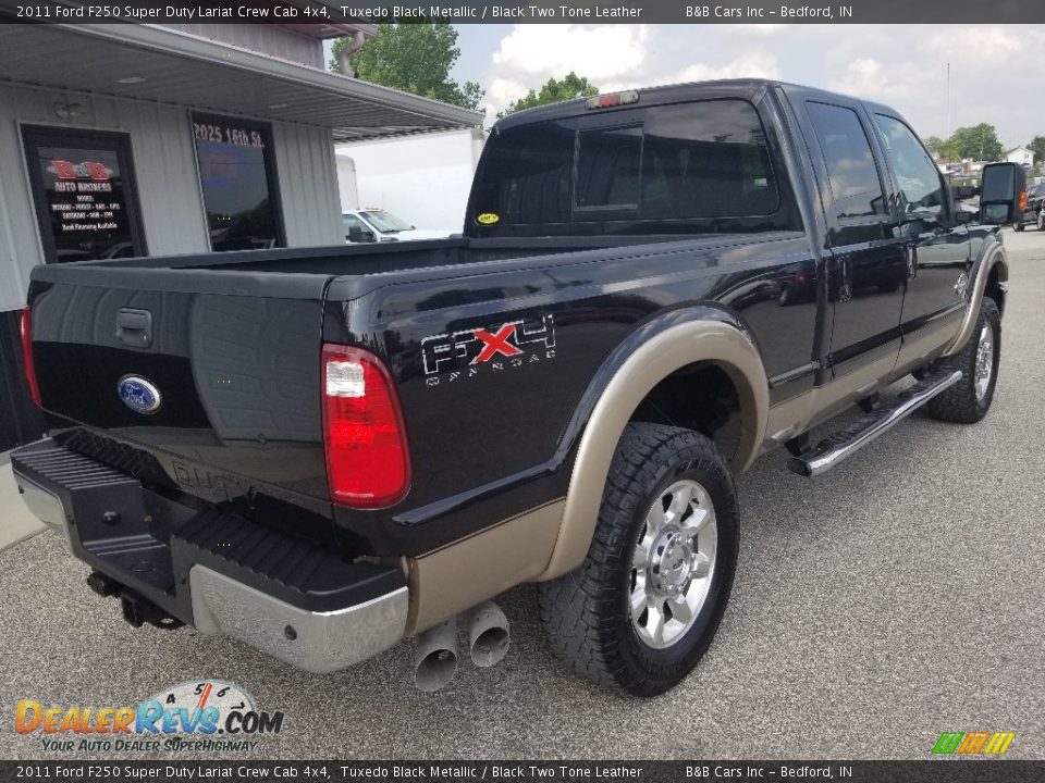 2011 Ford F250 Super Duty Lariat Crew Cab 4x4 Tuxedo Black Metallic / Black Two Tone Leather Photo #10