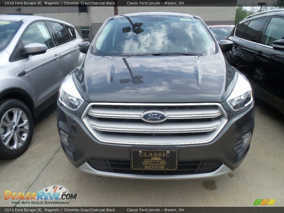 2019 Ford Escape SE Magnetic / Chromite Gray/Charcoal Black Photo #2